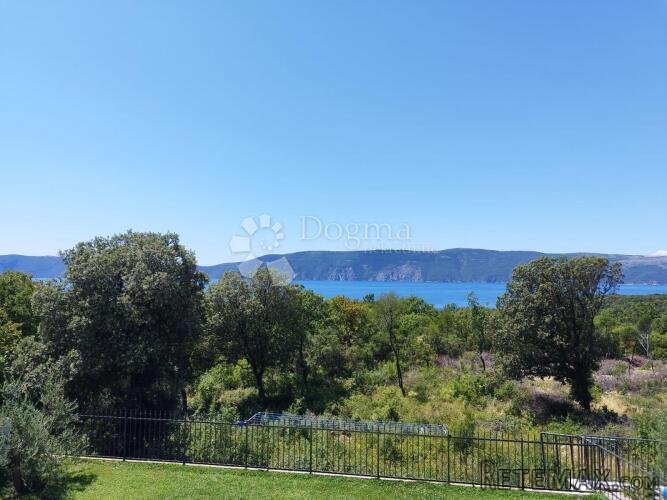 ŠARMANTNA KUĆA S BAZENOM - OKOLICA GRADA KRKA - 9