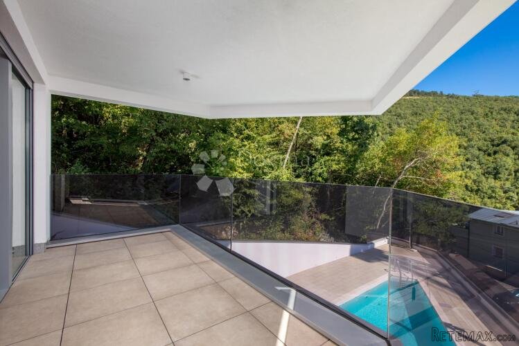 OPATIJA centar STAN 131 m2 - 2