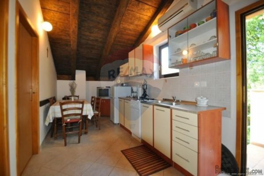 Krk,kuća na osami sa dva apartmana - 6