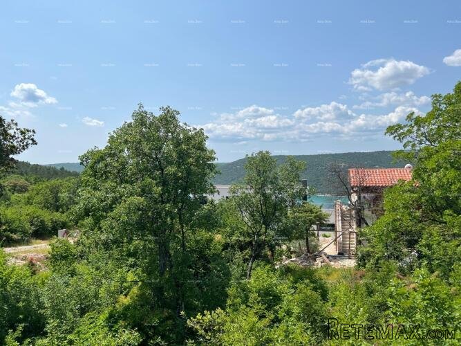 TRGET, GRAĐEVINSKO ZEMLJIŠTE – 924 m² S DJELOMIČNIM POGLE..