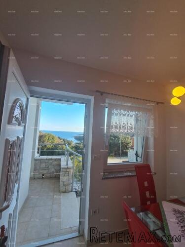 Prodaje se šarmantan stan 60 m², Duga Uvala, pogled na more - 4