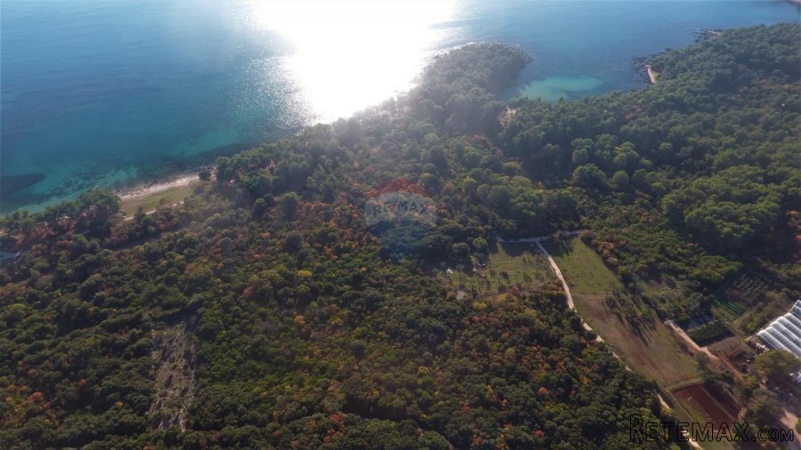 Rovinj, zemljište prvi red do mora tematski park i rekreacij - 8