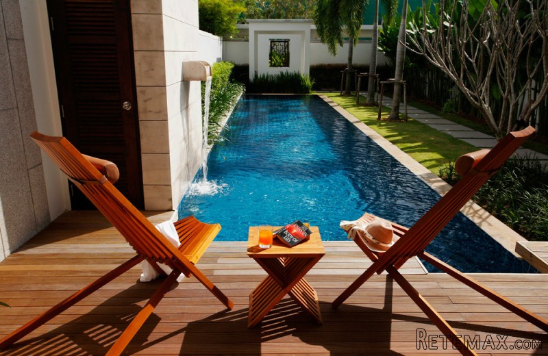 Modern 4-Bedroom Duplex Condominium.. - 2