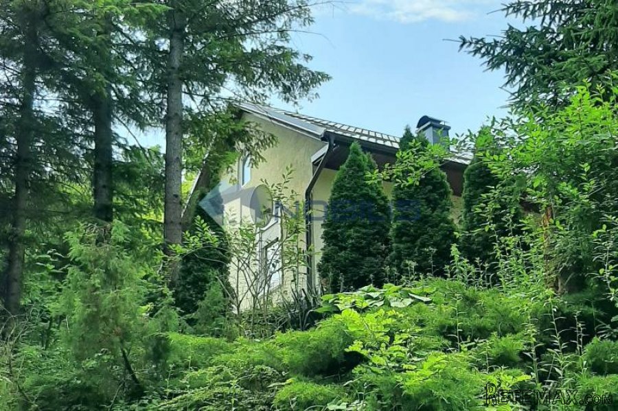 Klanjec, uređena kuća 264 m2 + 3.600 m2 okućnica i voćnjak - 3