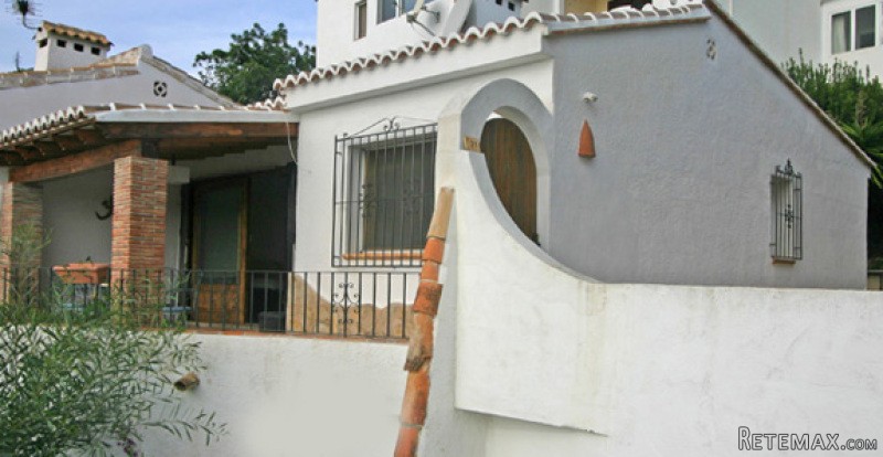 2 Bedrooms - Bungalow - For Sale