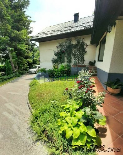 Klanjec, uređena kuća 264 m2 + 3.600 m2 okućnica i voćnjak - 8