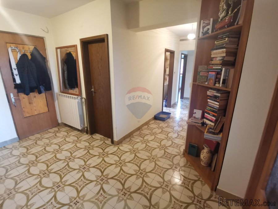 LOVRAN - etaža kuće, trosobni stan s pogledom - 8