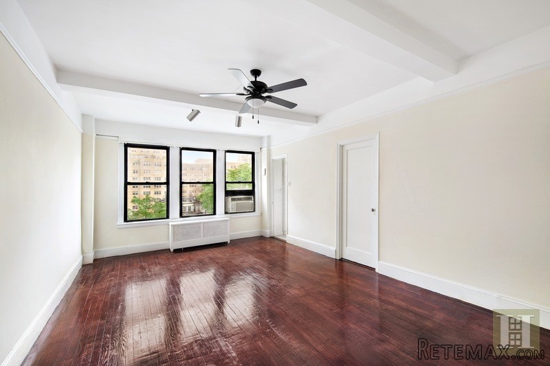 1 bedroom Apartment For Sale: 21 EAST.. - 2