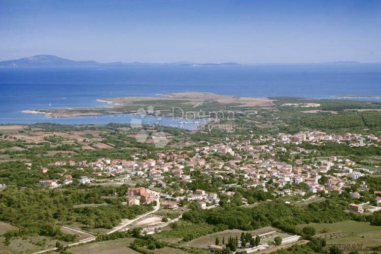 Građevinsko zemljište na popularnoj lokaciji - 2