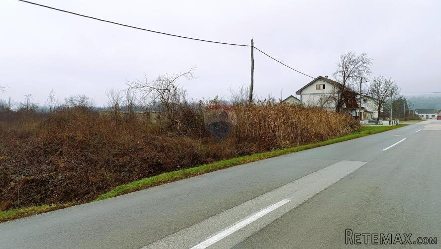 Karlovac,Skakavac - građevinsko zemljište 3 225 m2 - 2
