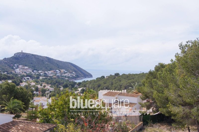 El Portet land with sea views
