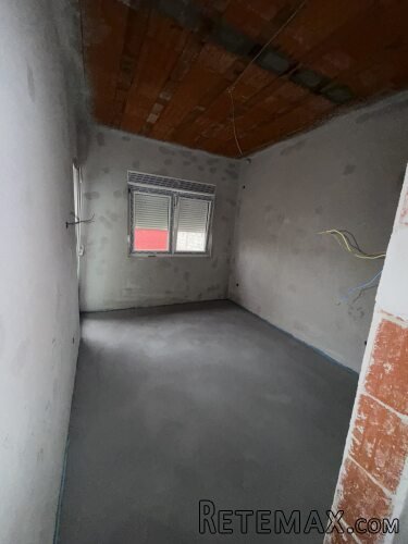 Prodaje se kuća u Bečmenu-Surčin - 14