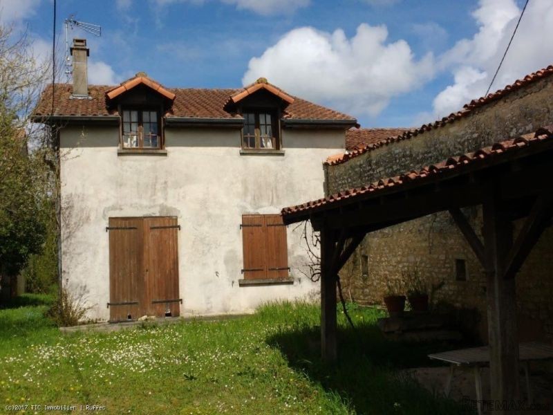 Village Stone House - 5 minutes from..