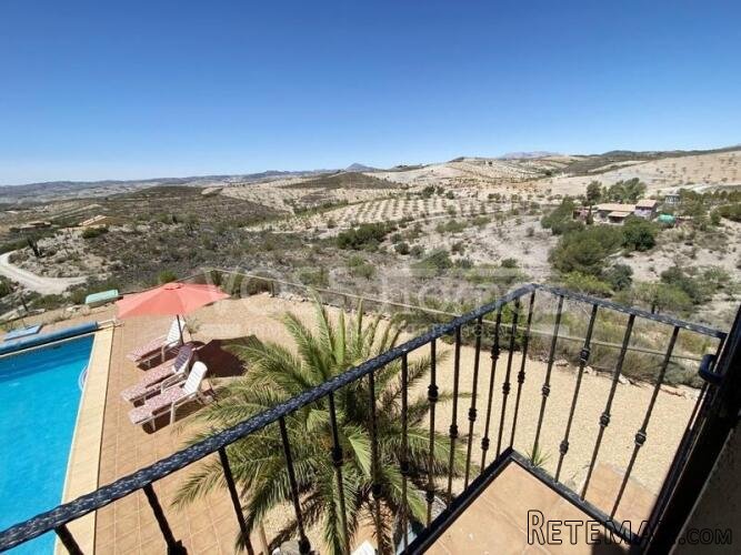 NEW & EXCLUSIVE TO VOSS HOMES - A large, 2 storey country.. - 18