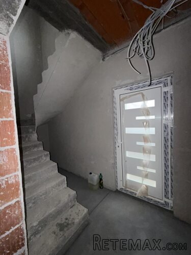 Prodaje se kuća u Bečmenu-Surčin - 18