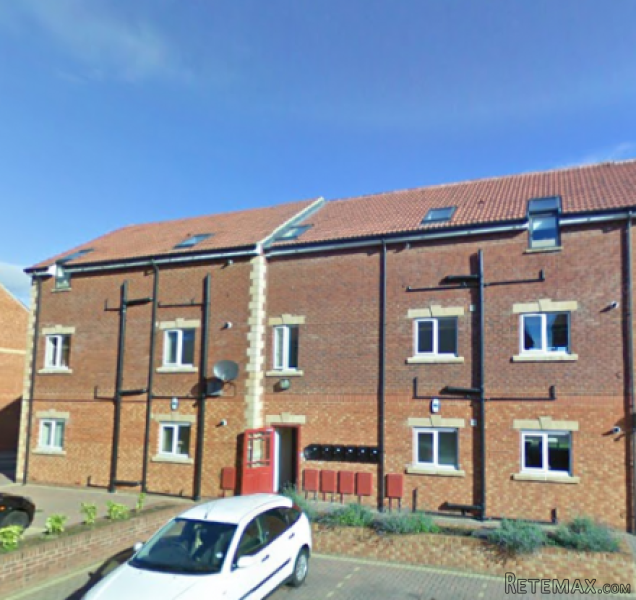 2 bedroom, Flat house for sale