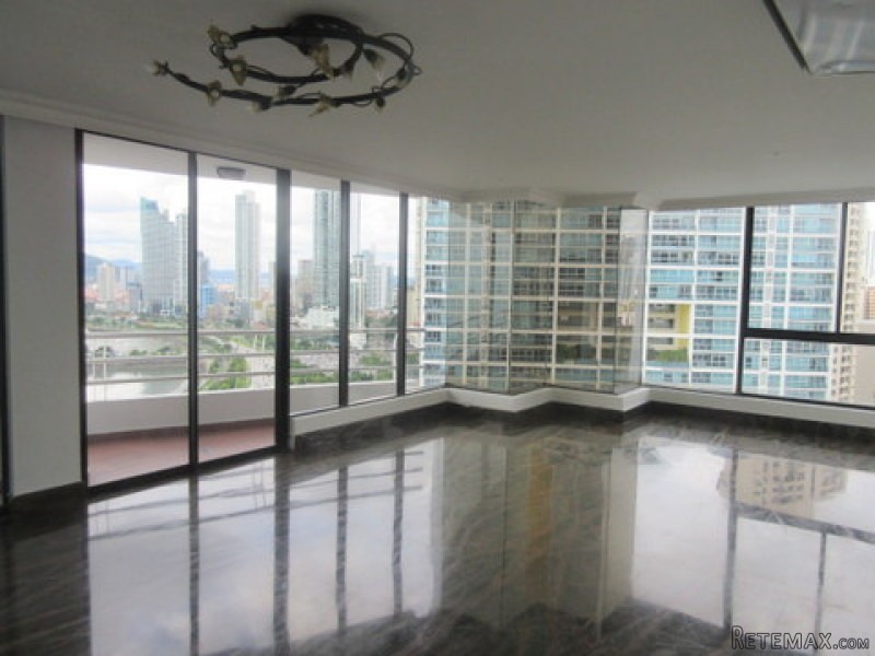 Luxury Apartment For Sale In Ave.. - 2