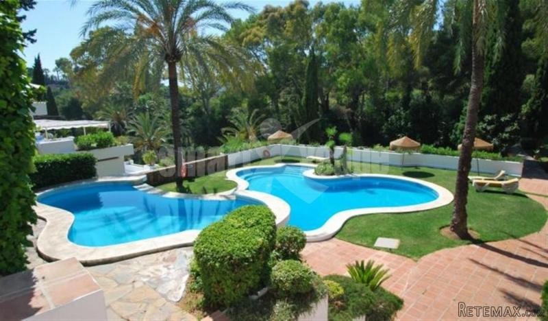 Apartment For Sale In Golden Mile..