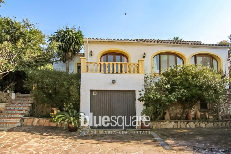 3-Bedroom villa very close to the beach..