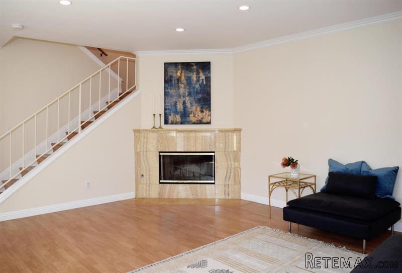 Block of Apartments For Sale: 7389.. - 2