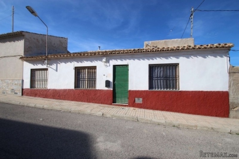Raspay Pinoso- Village House For Sale..
