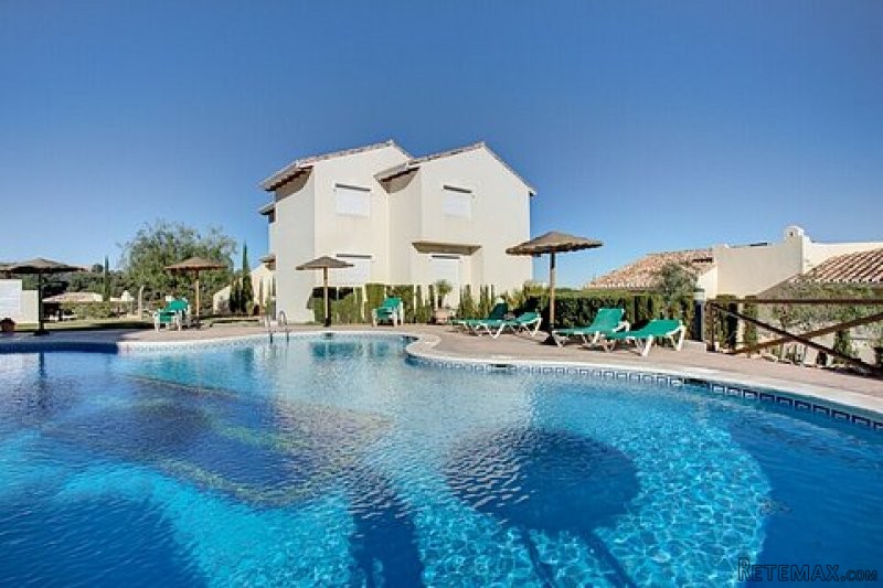 Large 3 Bed Apartment on the Exclusive..