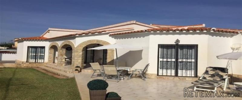 3 Bedrooms - Villa - Alicante - For Sale