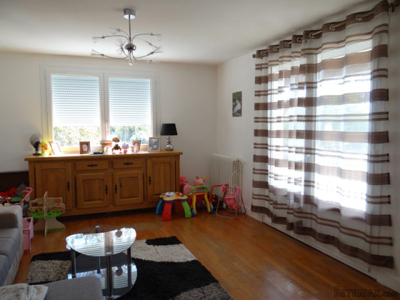 Limousin : Renovated 2-Bed Town House.. - 2