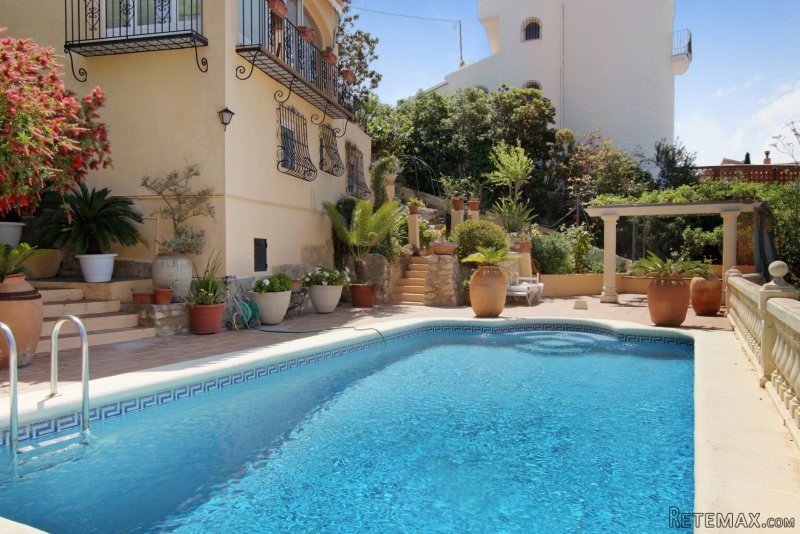 Superb villa with 7 bedrooms by the sea.. - 2