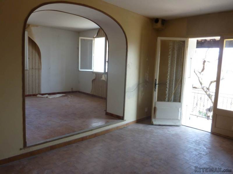 3 Bed Villa To Modernise With Garden.. - 2