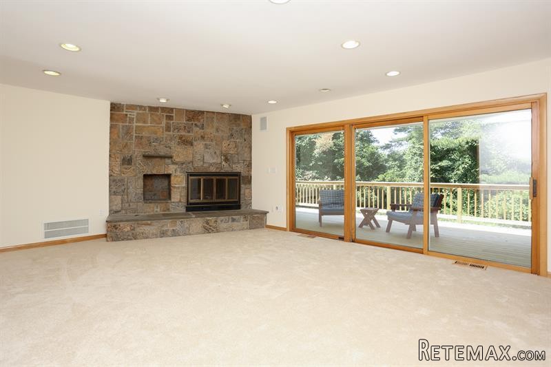 4 bedroom House For Sale: 9 Taconic.. - 2