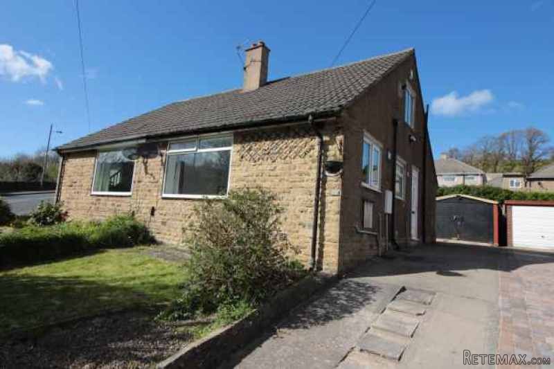 2 bedroom, Semi-detached Bungalow house..