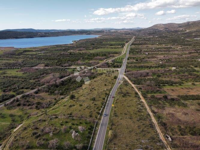 DONJE POLJE - Građevinsko zemljište 2500 m2 - 3