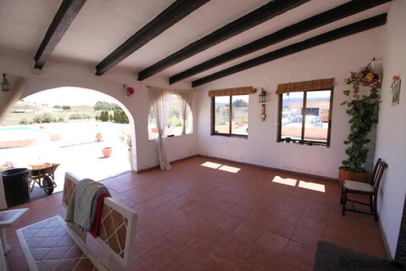 Villa with pool in Villena can be split.. - 2