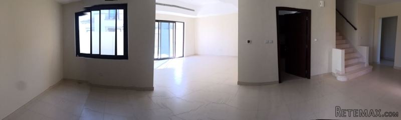 Place to Enjoy Family Living, Mira 2E