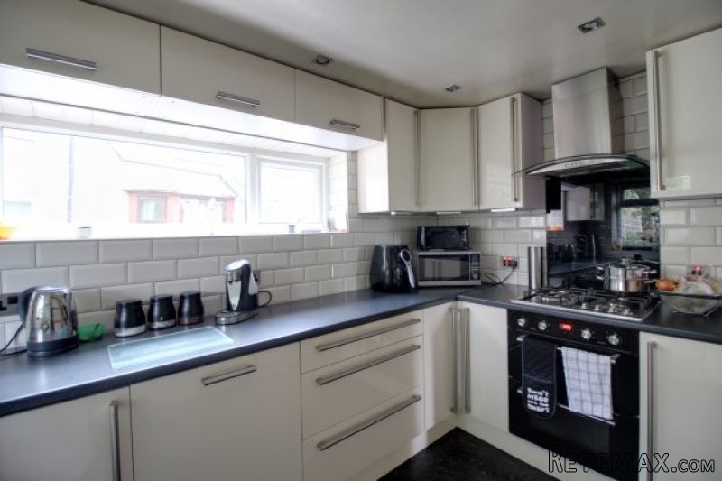 4 bedroom, End Of Terrace House house.. - 2