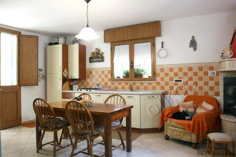 V000086, 3 Bedrooms Villa In Oria.. - 2
