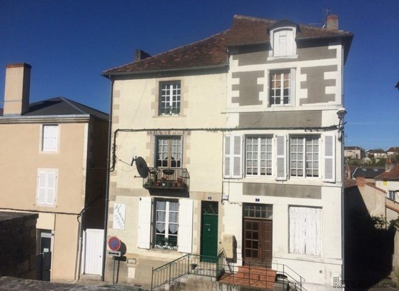 Big house in centre of Montmorillon.