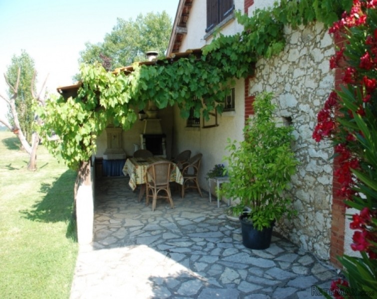 Stone house with pool & garden in.. - 2