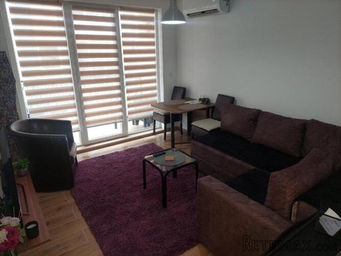 Prodajem apartman na Srebrnom jezeru - 2
