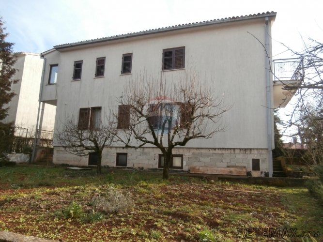 KUĆA NEDALEKO OD CENTRA PAZINA - 5