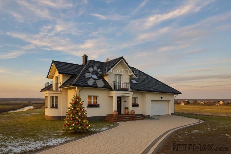Prostrana građevna parcela od 8000 m², idealna za investicij