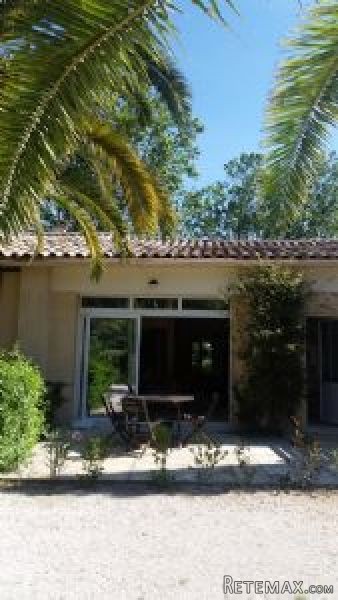 Annexe d'un ancien Prieure amenagee en..