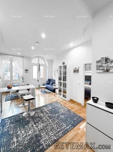 Luksuzan stan u srcu Pule – 122 m². Pješačka zona.