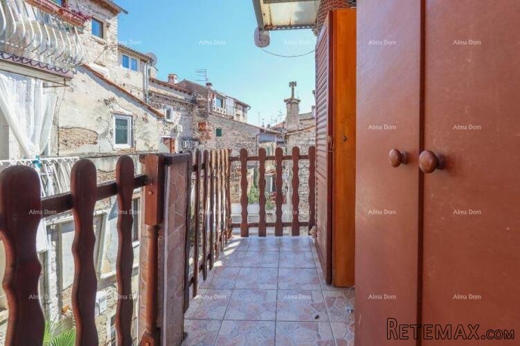 Prekrasan stan u Rovinju – 55 m², dvokatni, s pogledom na st..