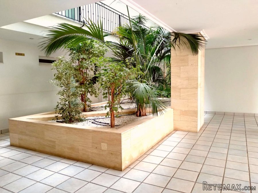 Urbanización privada y muy tranquila con jardines, zonas..