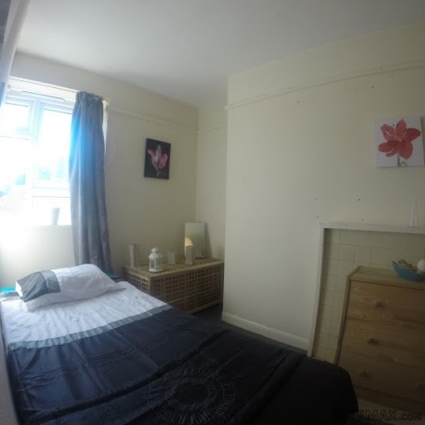 Nice Single Bedroom In South East..