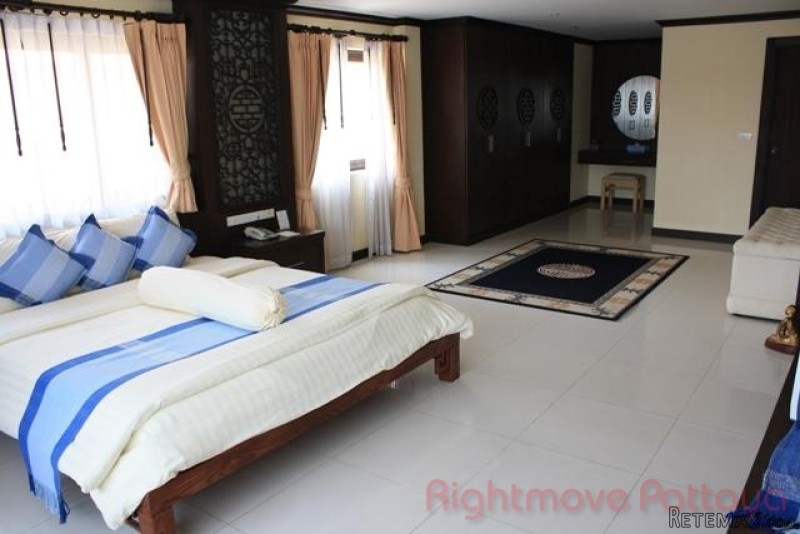 1 Bedroom Condo for sale in Pratumnak -.. - 2