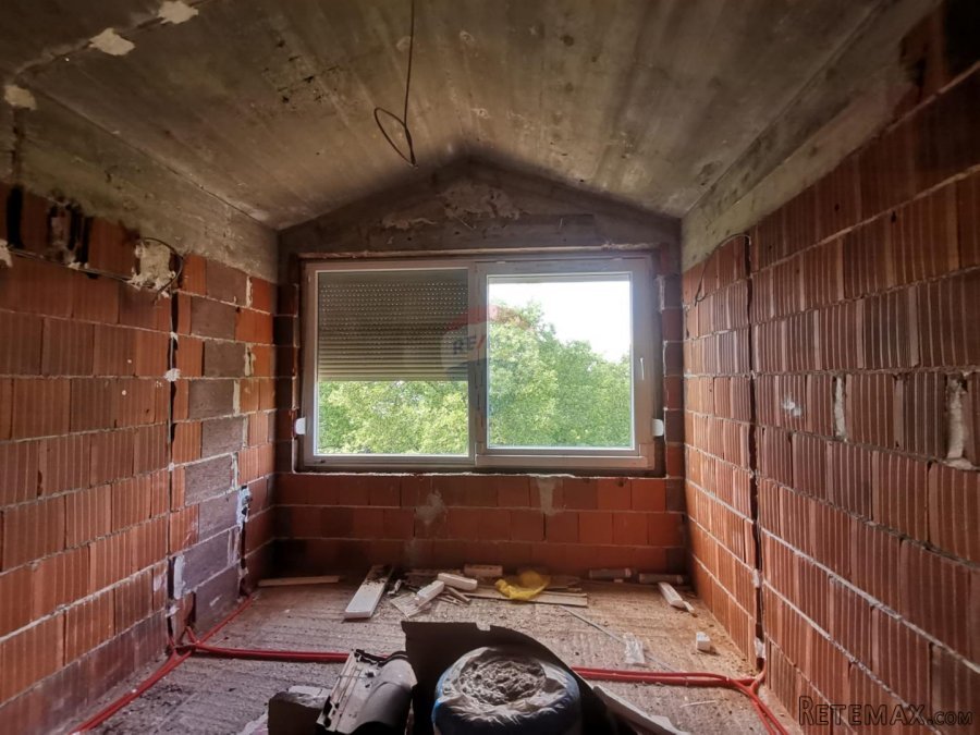 OTOK KRK,DOBRINJ-kuća sa tri apartmana i građevinskim tereno - 6