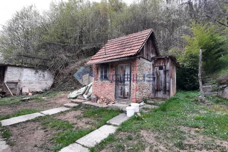 Zagreb, Mikulići, kuća 135 m2 + okućnica 342 m2 - SNIŽENO - 6